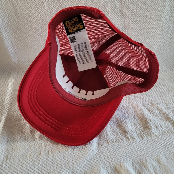 Exclusive Guess Jeans Hat - Picture 4 of 6